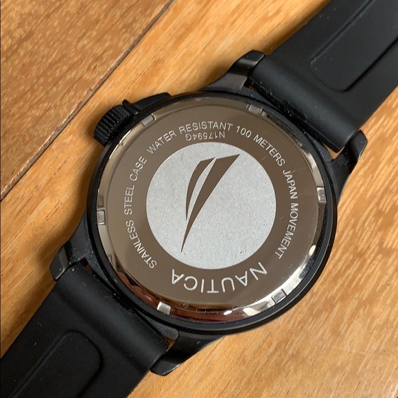 Men’s Nautica Black water resistant watch - Picture 6 of 6